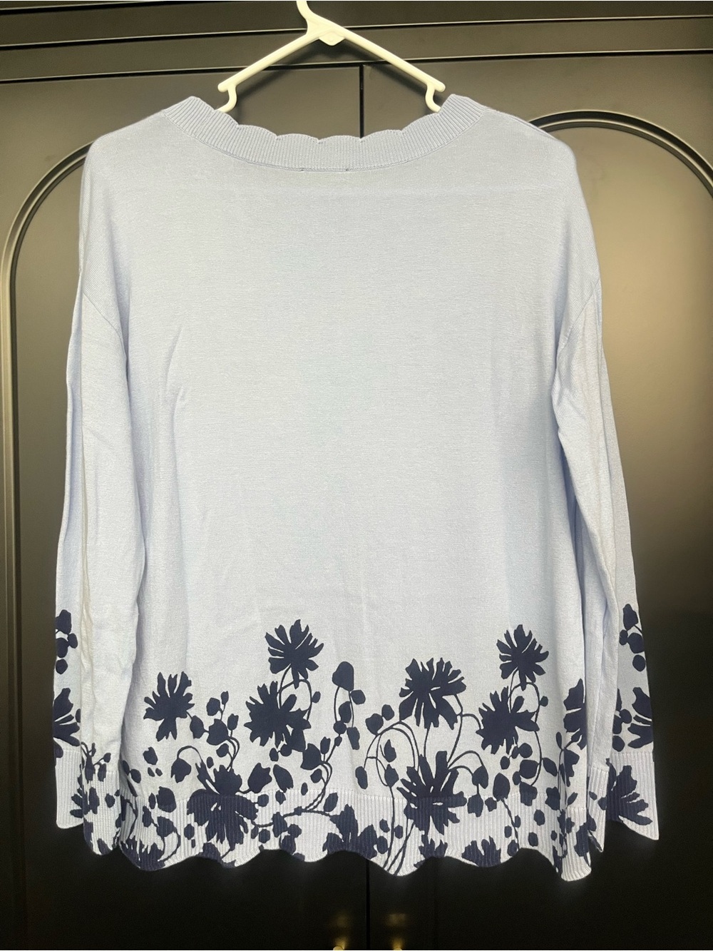 Talbots Pale Blue Sweater with Navy Floral Scalloped Border - Picture 5 of 6